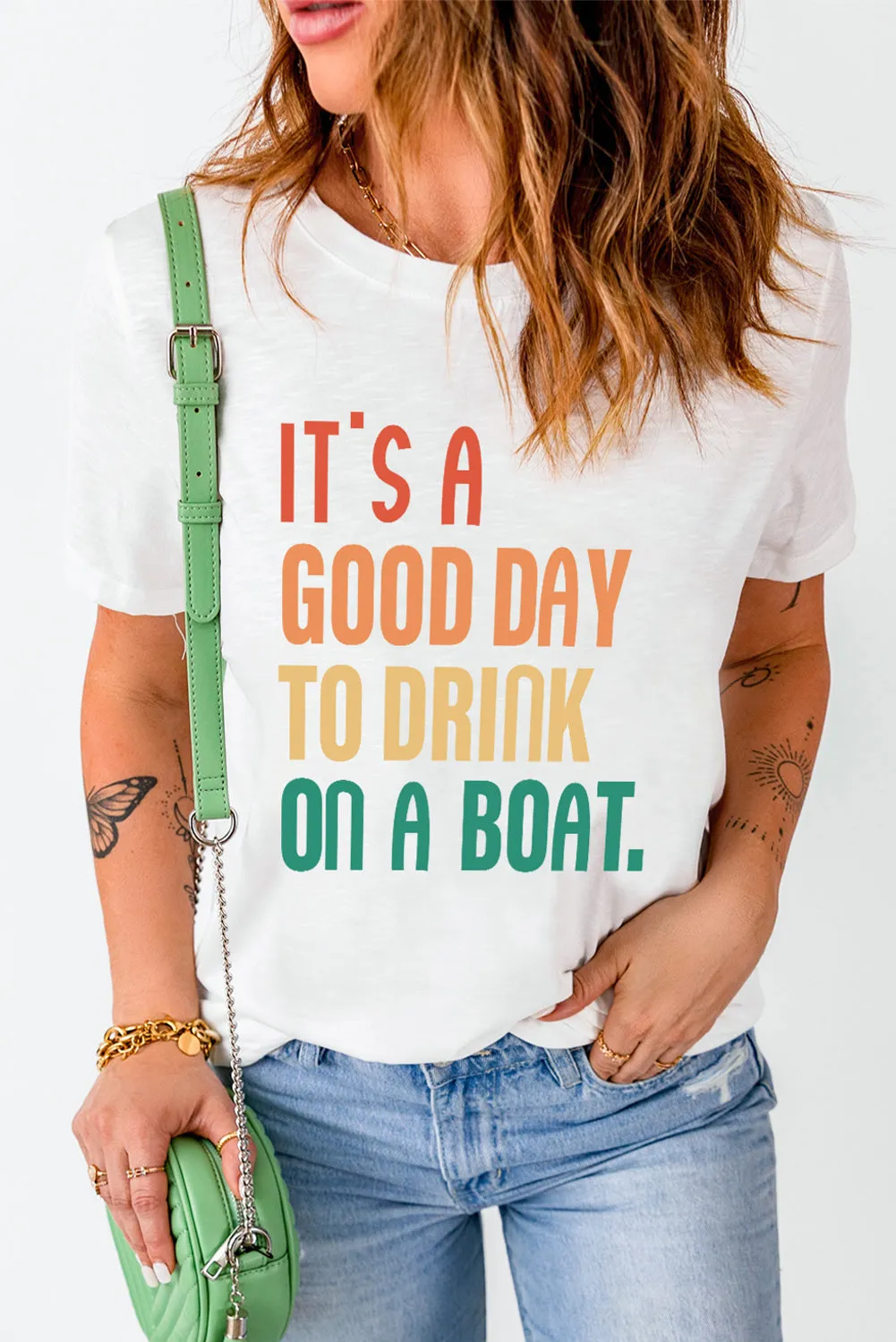 *APP EXCLUSIVE* IT'S A GOOD DAY TO DRINK ON A BOAT Tee