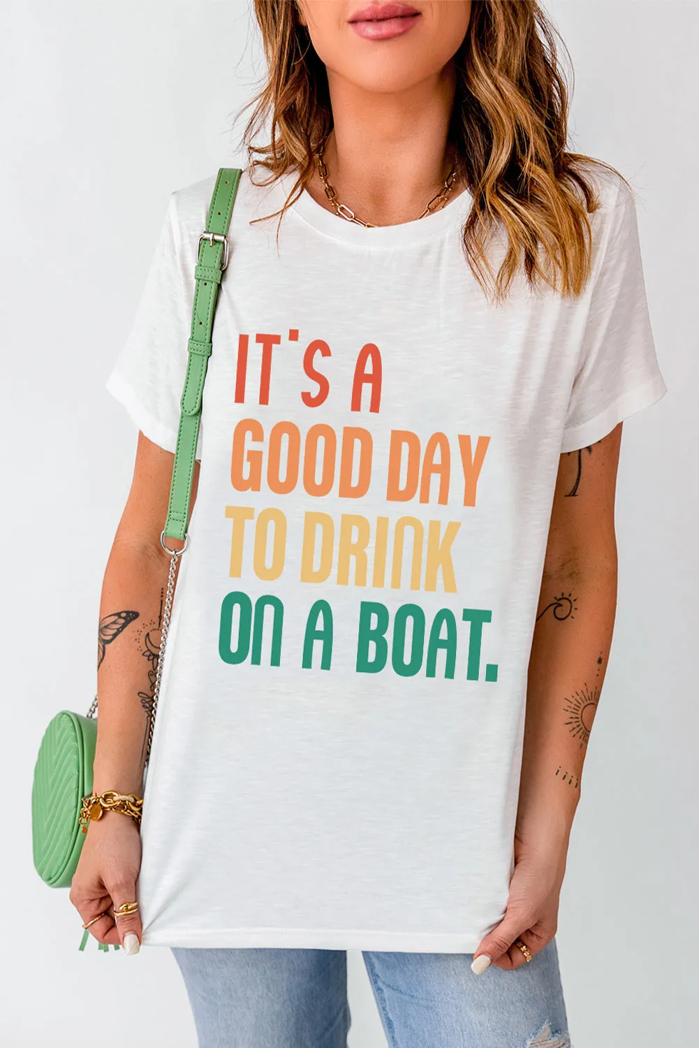 *APP EXCLUSIVE* IT'S A GOOD DAY TO DRINK ON A BOAT Tee