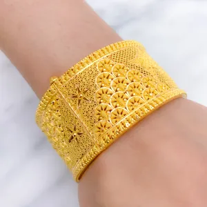 Beautiful Wide Bangle Kada