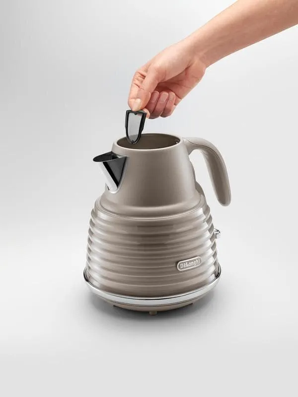 De'Longhi Scolpito Kettle   Toaster