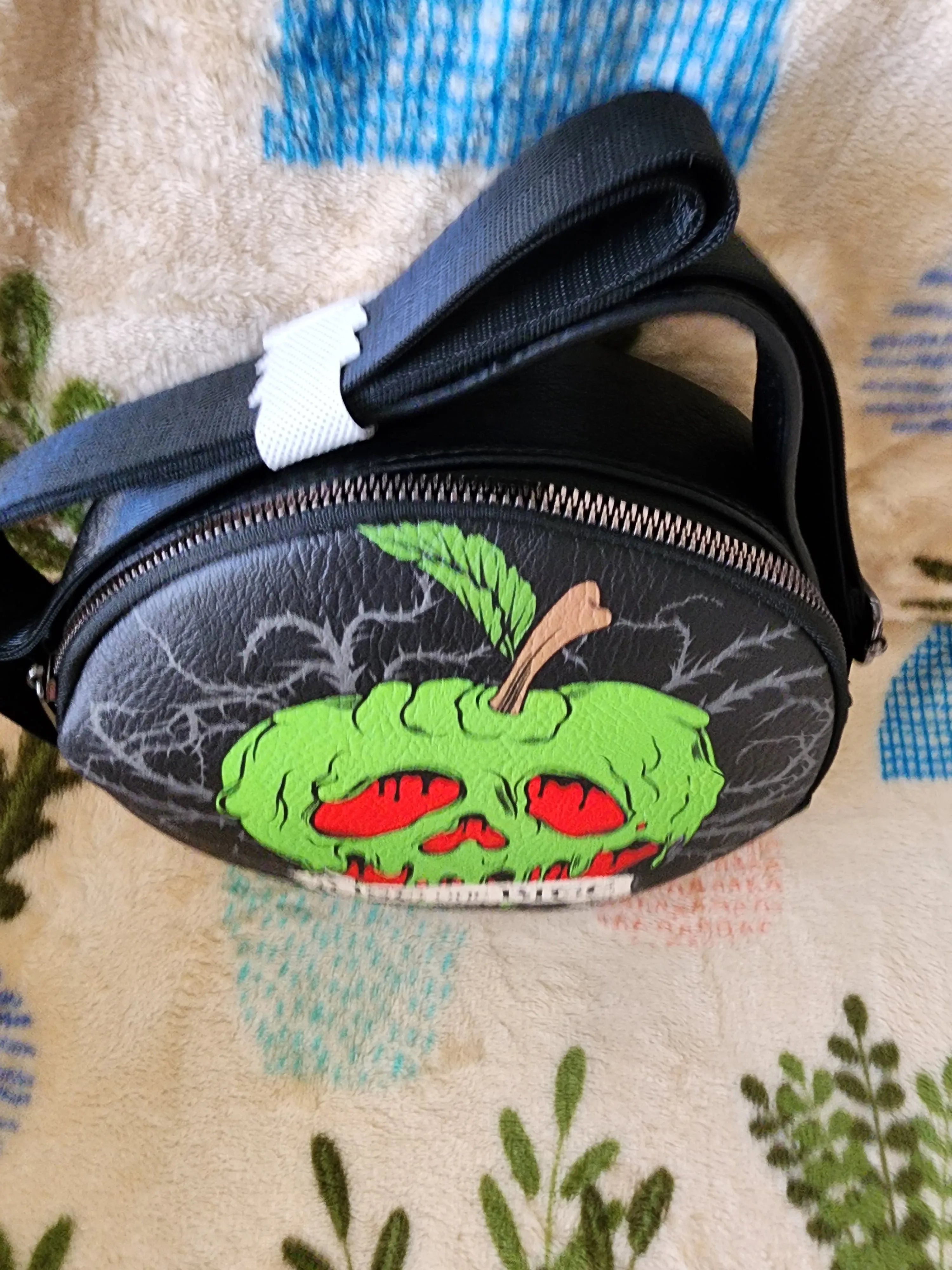 Disney Evil Queen/Poison Apple Crossbody Bag