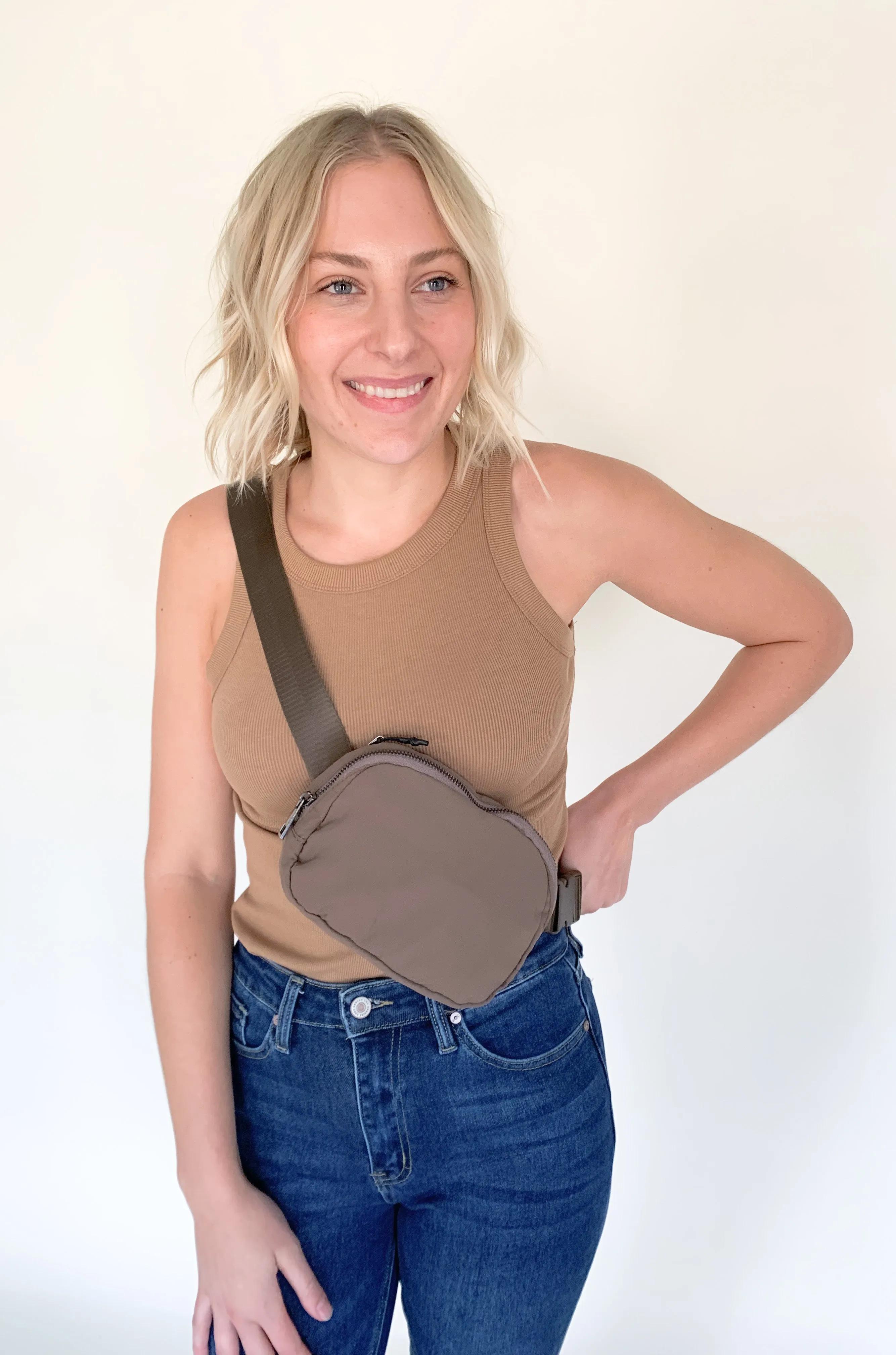 Going Places Waterproof Belt Bag