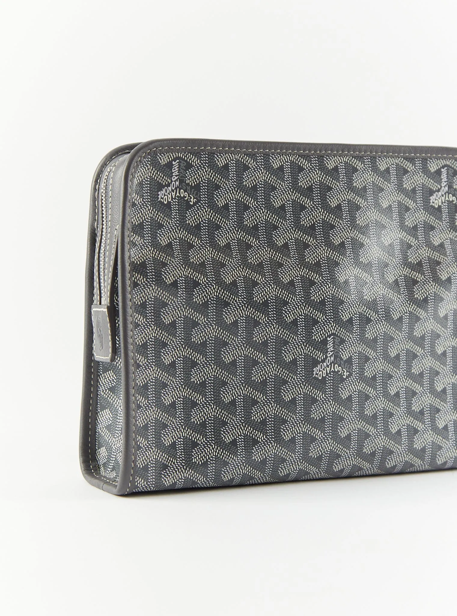 GOYARD Jouvence MM Toiletry Bag in Grey