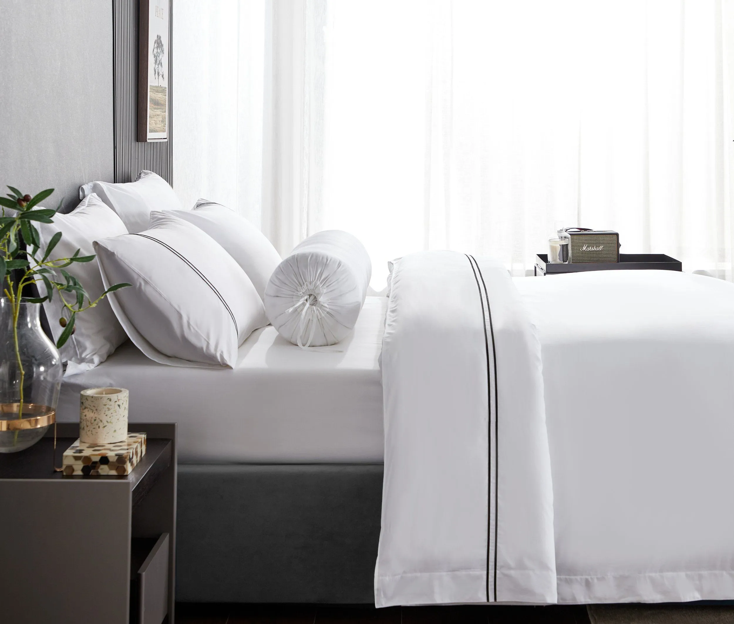 Hotelier Prestigio™ Lucent White With Black Lines Fitted Sheet Set