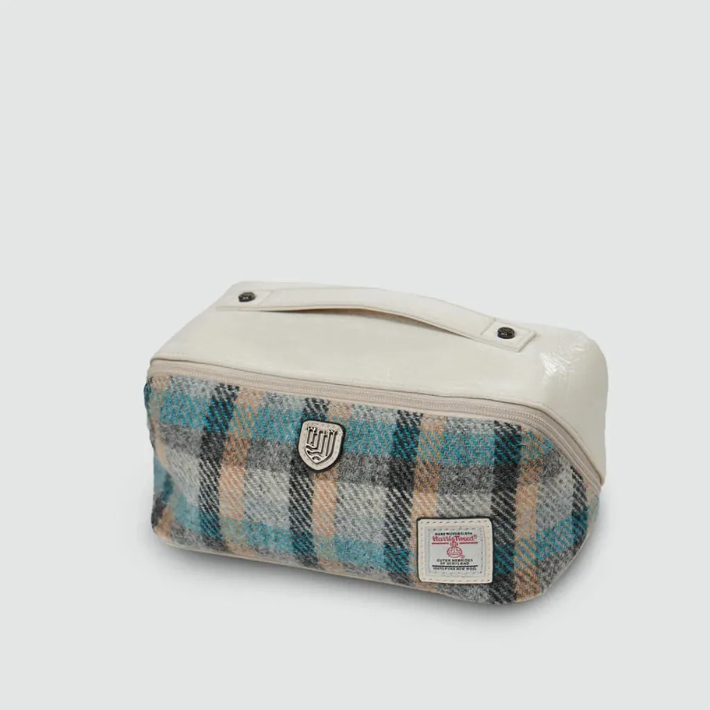 Islander Toiletry Bag