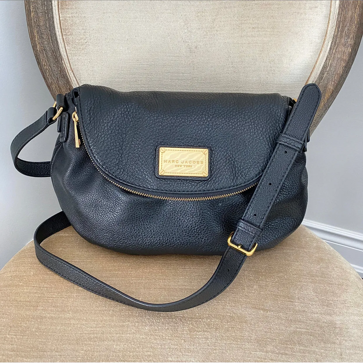 Marc Jacobs Black Grained Leather Crossbody Bag