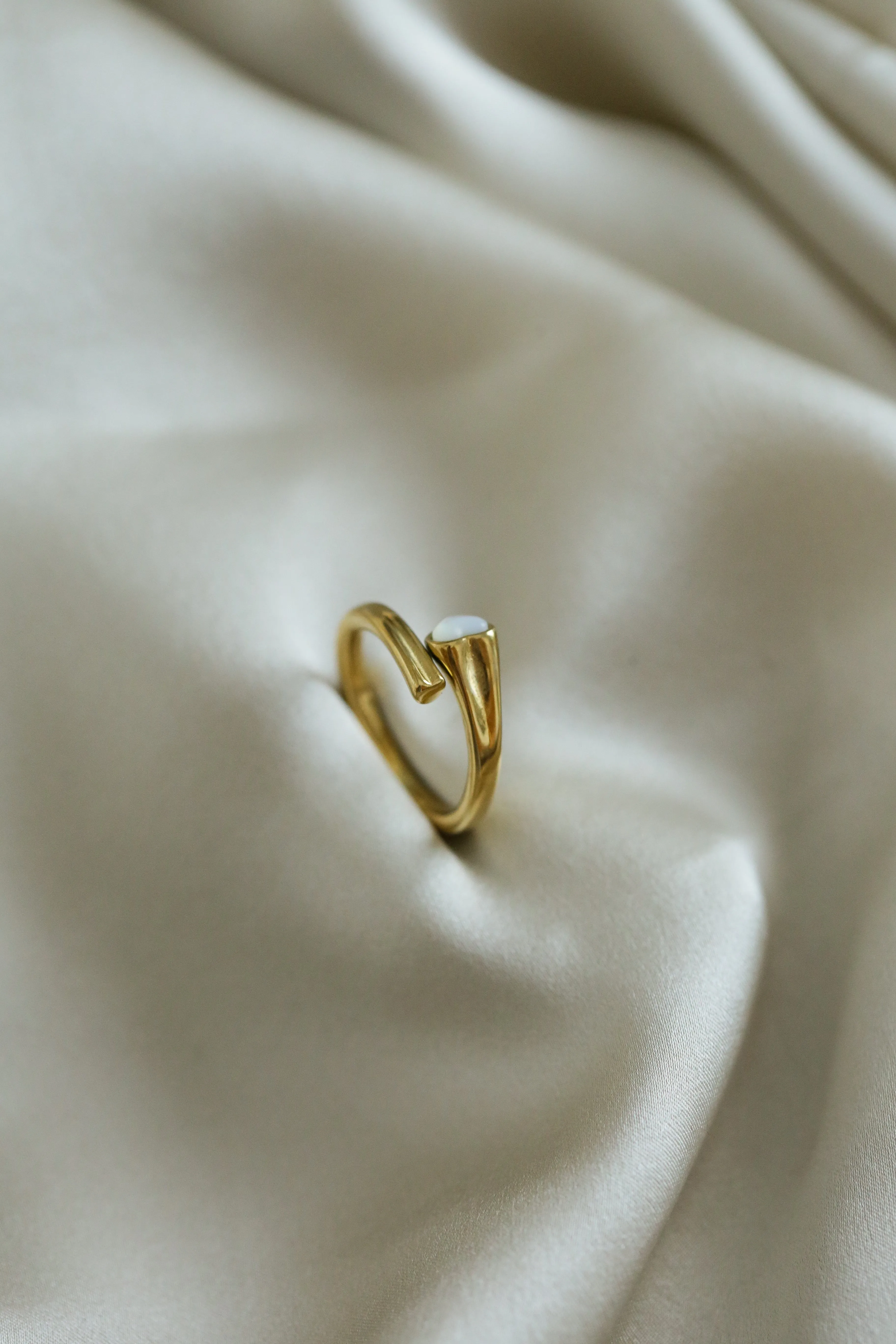 Mother of Pearl Heart Ring