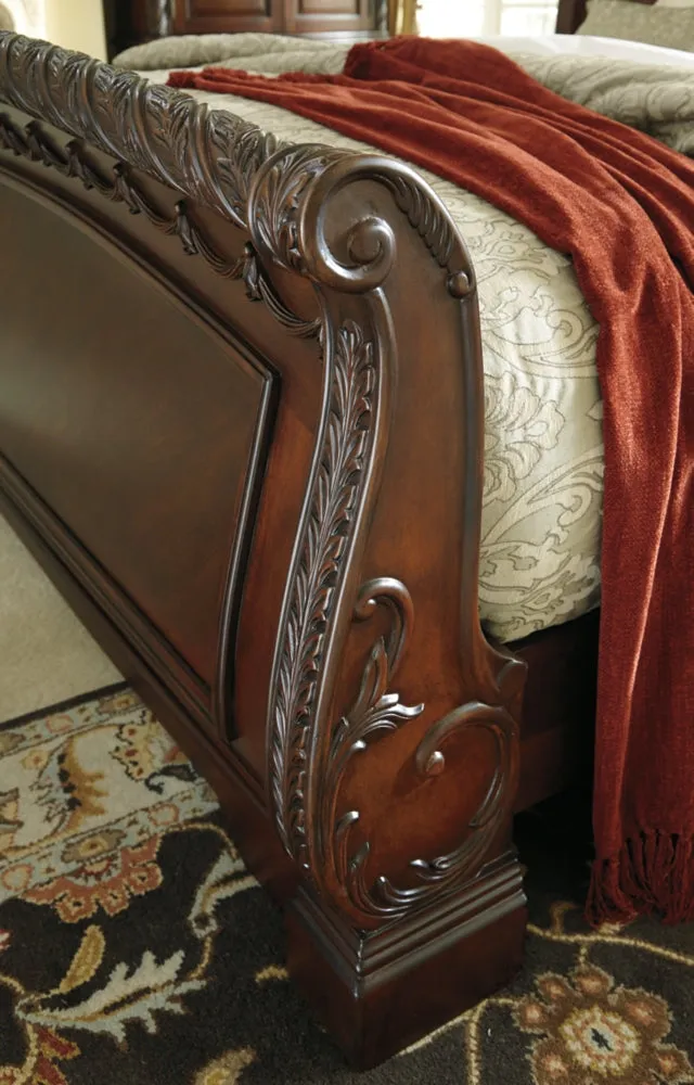 North Shore Queen Sleigh Bed with Dresser