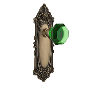 Victorian Long Plate with Emerald Waldorf Knob in Antique Brass