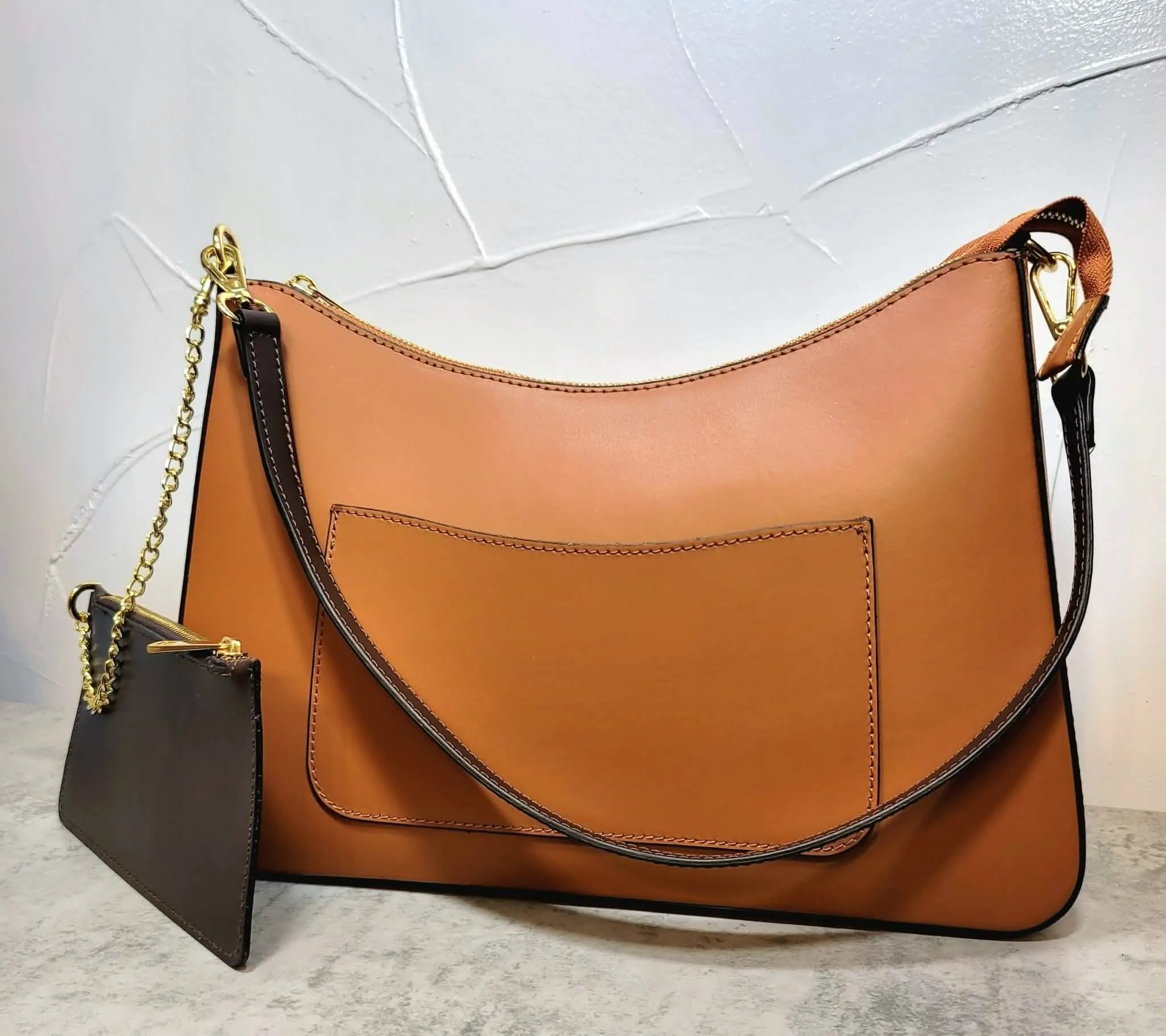 Y by Yaya Jazzy Elegant Italian Leather Crossbody Bag